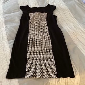 Chico’s dress w tag never worn Chicos size 1:equivalent to size 8 U.S.